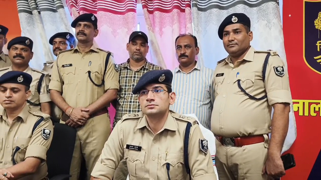 नालंदा डकैती कांड का बड़ा खुलासा, चार बदमाश गिरफ्तार, जामताड़ा से दबोचे गए डकैत, 16.43 लाख नकद समेत लूटी हुई जेवरात बरामद 2