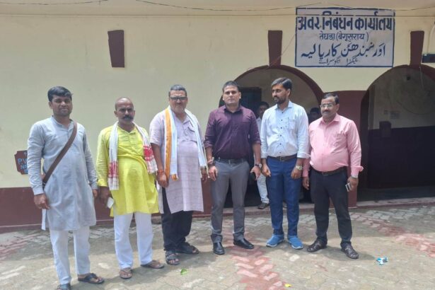 महेशपुर में उच्च माध्यमिक विद्यालय निर्माण को मिली नई दिशा, समाजसेवी राजेश कुमार राय ने 19 कट्ठा 1 धुर भूमि की दान 5