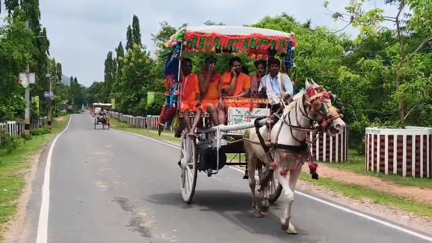 सावन में शिवमय हुआ अंतरराष्ट्रीय पर्यटन स्थल राजगीर: गर्म कुंड, नेचर सफारी और रोपवे पर उमड़ी भारी भीड़ 2