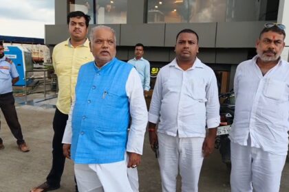 पीली गाड़ी पर श्रवण कुमार का तंज, बोले- चुनाव के बाद युवाओं का रोजगार चला या नहीं? बांकीपुर की जनता चार साल बाद देगी जवाब 8