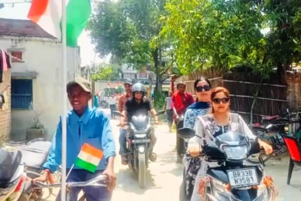 समस्तीपुर: मॉडल इंटर विद्यालय बथुआ बुजुर्ग में तिरंगा यात्रा को लेकर उठे सवाल, विभागीय जांच की मांग 3