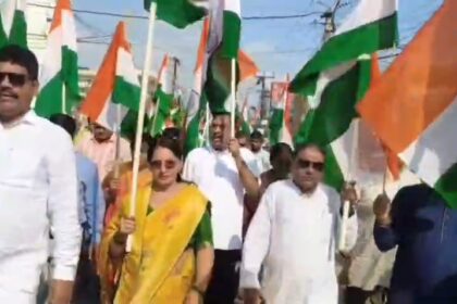 बेगूसराय में ‘हर घर तिरंगा यात्रा’: वंदे मातरम के 110 वर्ष पूरे होने पर नगर निगम ने निकाली भव्य रैली, देशभक्ति के रंग में रंगा शहर 31