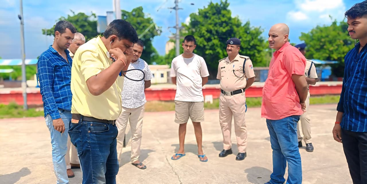 बछवाड़ा जंक्शन केप्लेटफॉर्म संख्या 5 पर मिला अज्ञात युवक का शव, ट्रेन खुलने के बाद तपती धूप में अचेत मिलने से सनसनी 4