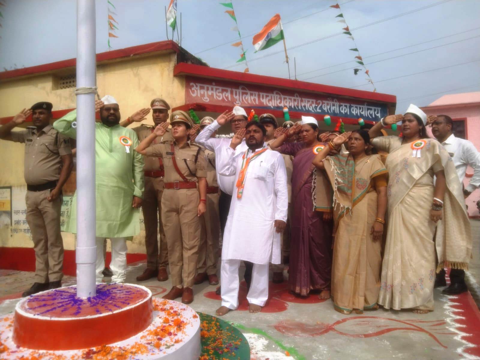 नप बीहट एवं बरौनी प्रखंड क्षेत्र में हर्षोल्लास पूर्वक मनाया गया 80 वां स्वतंत्रता दिवस 3