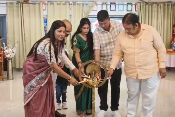 मां बच्चन देवी टीचर्स ट्रेनिंग कॉलेज में दीक्षांत समारोह: 210 छात्र-छात्राओं को मिली डिग्री, सावन महोत्सव में झूमे विद्यार्थी 1