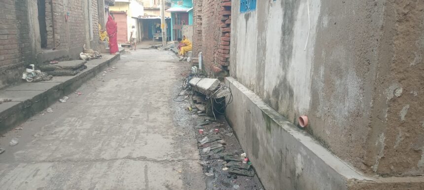 वीरपुर में बड़ा हादसा टला: डीजे लदी पिकअप ने 440 वोल्ट के पोल को मारी टक्कर, सेवादारों की सूझबूझ से सुरक्षित निकले कांवरिए 1