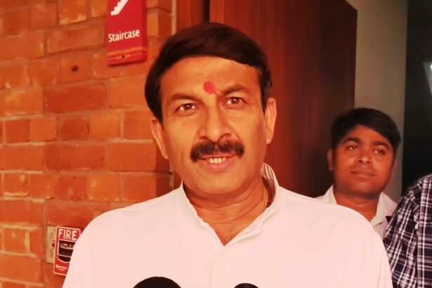 TRE-4 आंदोलन पर बोले बीजेपी सांसद मनोज तिवारी छात्रों की हर समस्या सुनी जाएगी, शांतिपूर्ण तरीके से रखें अपनी बात, मनोज तिवारी की छात्रों से अपील शांतिपूर्वक दें ज्ञापन 7
