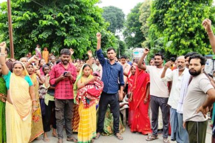 भगवानपुर में प्रसव के बाद 25 वर्षीय महिला की मौत पर बवाल, पीपरा-मंसूरचक मुख्य मार्ग 4 घंटे तक रहा जाम 21