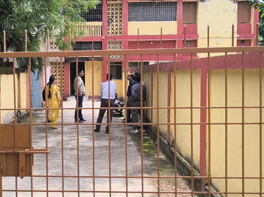 समस्तीपुर में बड़ी कार्रवाई: रोसड़ा डीसीएलआर कंचन कुमारी झा के सरकारी आवास पर निगरानी विभाग का छापा 1