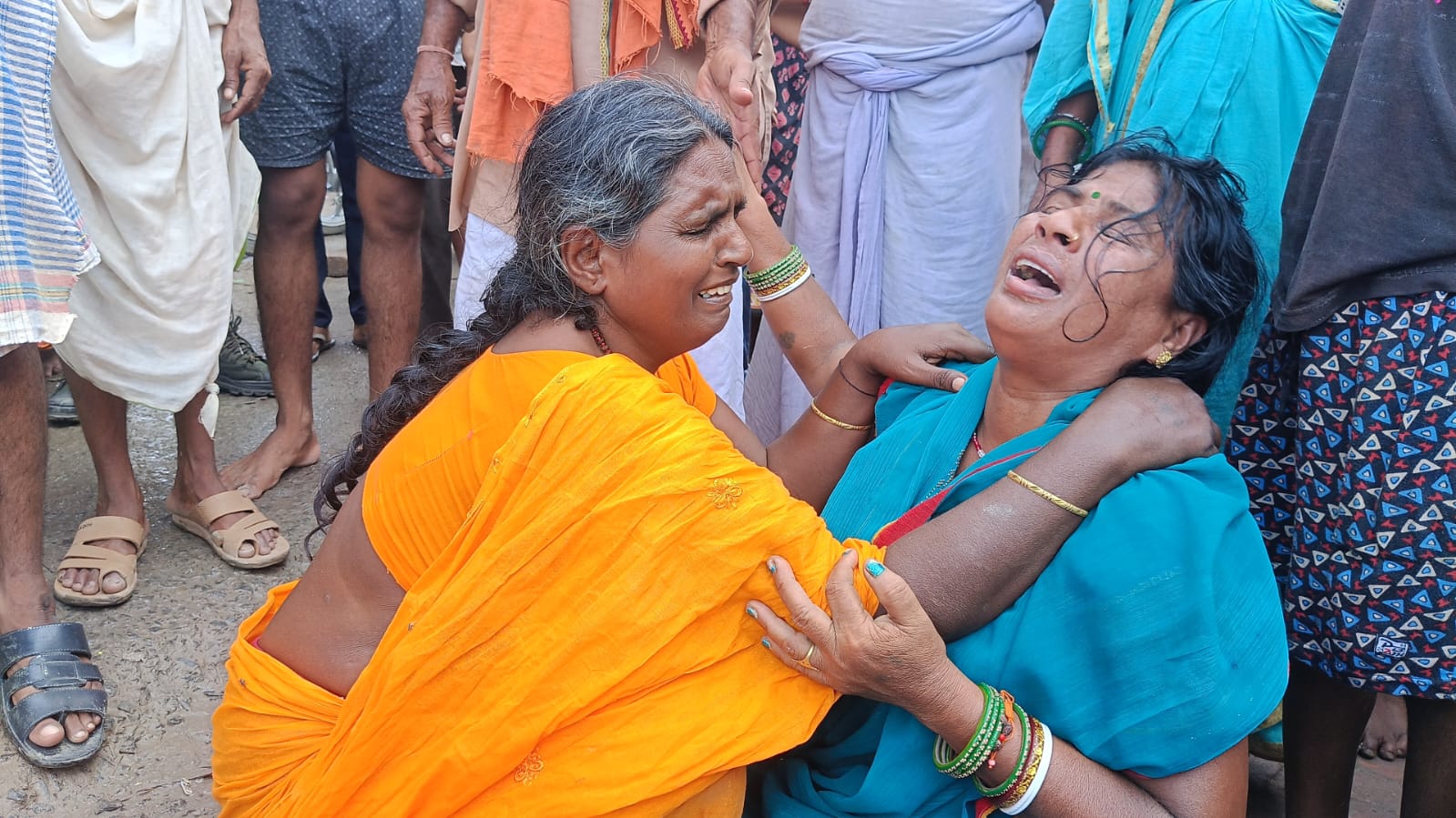 मासूम बच्चों के सिर से उठा पिता का साया, झमटिया गंगा घाट पर मिला मजदूर युवक का शव, रो-रोकर बेहाल हुआ परिवार 2