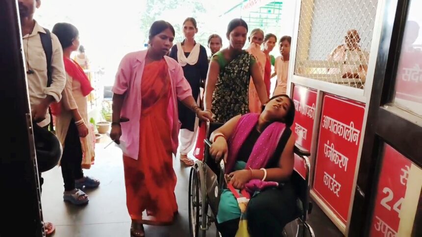 नालंदा: मॉडल अस्पताल में बच्चे की मौत के बाद परिजनों ने किया हंगामा, स्वास्थ्यकर्मियों से परिजनों ने की मारपीट और तोड़फोड़,समय पर इलाज नहीं मिलने का आरोप 1