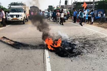 नालंदा में प्रसूता की मौत पर फूटा गुस्सा: परिजनों ने NH-20 पर की आगजनी, डॉक्टर पर लापरवाही और बंधक बनाने का आरोप 26