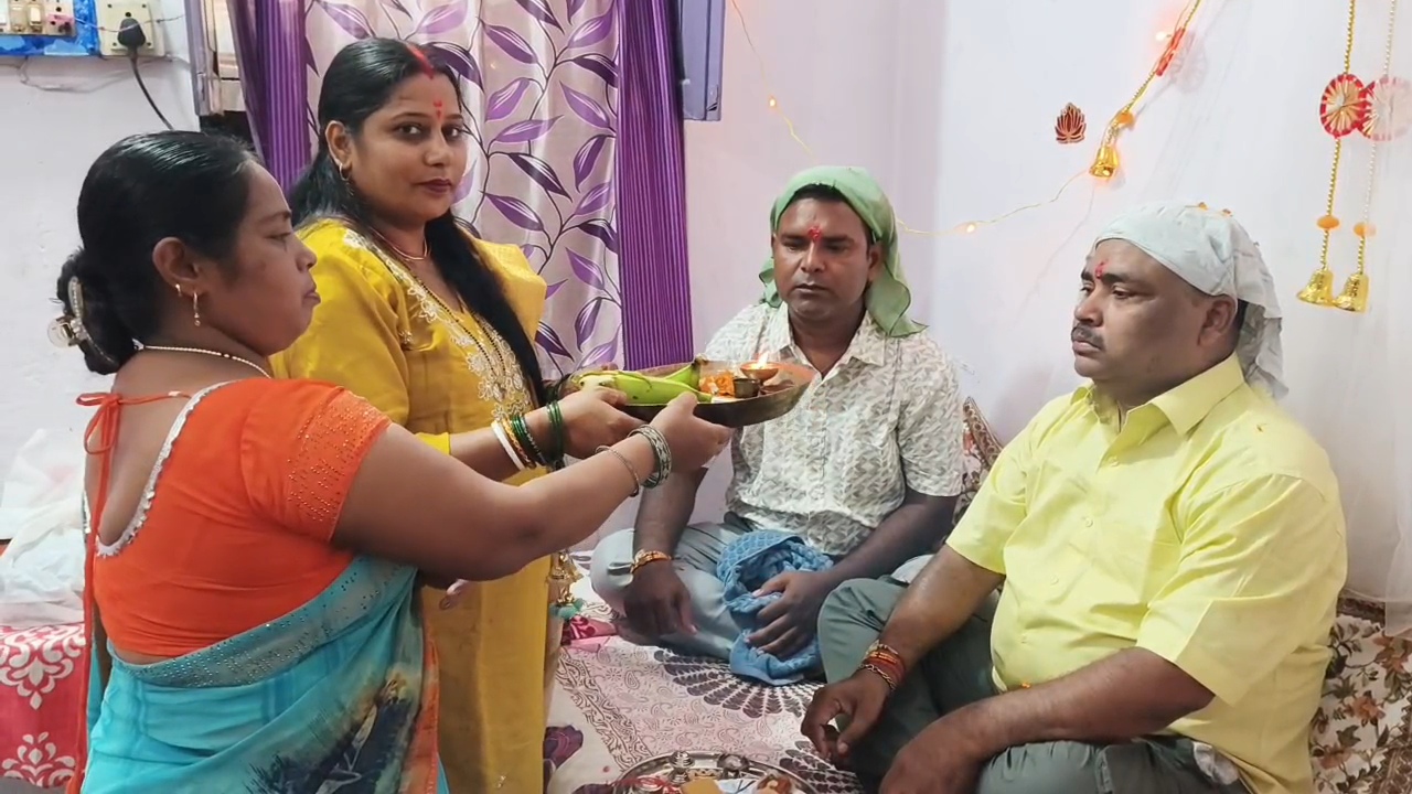 रक्षाबंधन पर पर्यावरण संरक्षण का संदेश: मंत्री श्रवण कुमार और बीजेपी नेता ने पेड़ों को रक्षासूत्र बांधकर लिया सुरक्षा का संकल्प 3