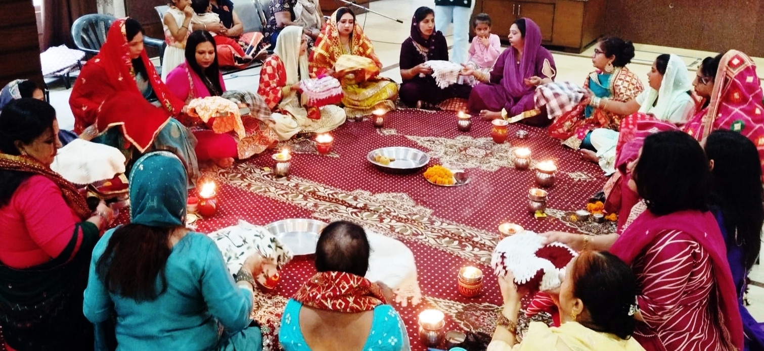 वीरपुर प्रखंड क्षेत्र में हर्षोल्लास के साथ मनी हरितालिका तीज, सुहागिनों ने अखंड सौभाग्य के लिए की शिव-पार्वती की पूजा 6
