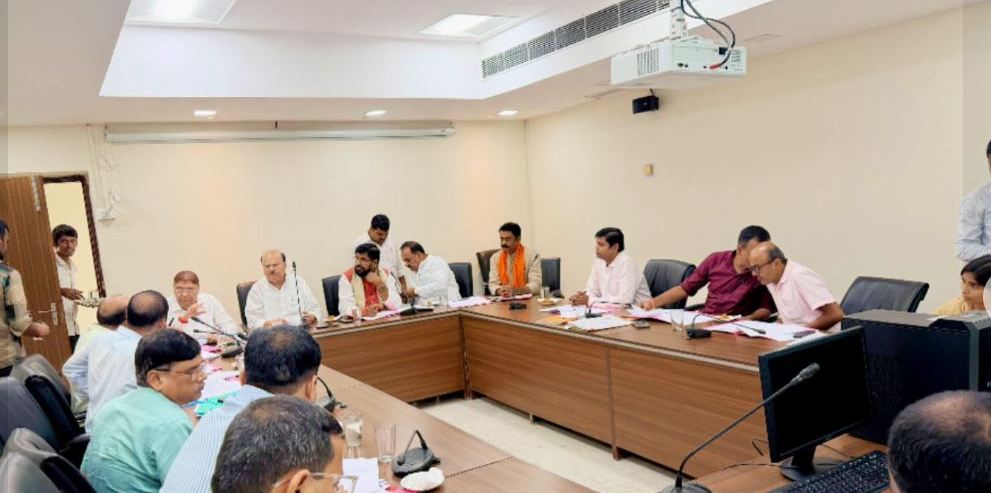 बेगूसराय को प्रमंडल बनाने की दिशा में बड़ी पहल: विधायक रजनीश कुमार ने याचिका समिति में उठाई मांग, अभियान समिति ने दी बधाई 2