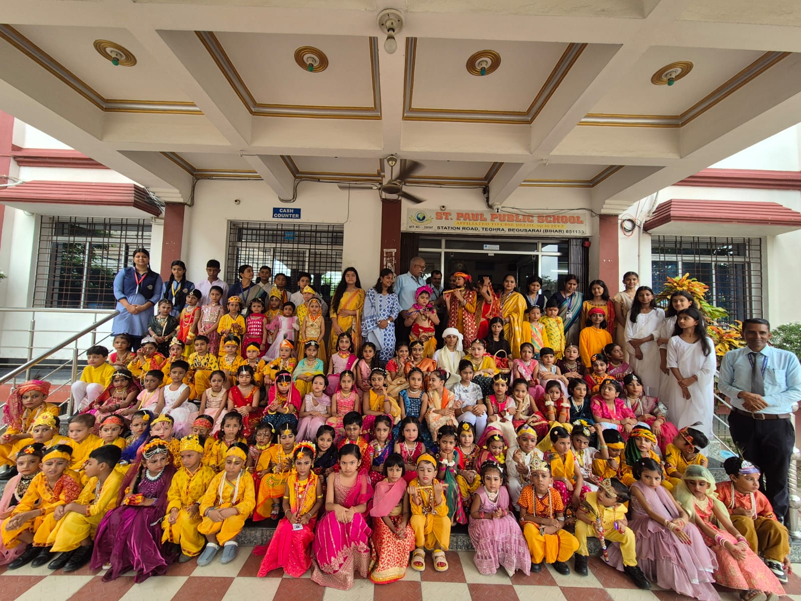 संत पॉल पब्लिक स्कूल तेघरा में धूमधाम से मना श्रीकृष्ण जन्मोत्सव, बच्चों की मनमोहक प्रस्तुतियों ने बांधा समां 5