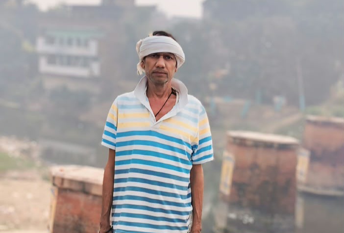 समस्तीपुर में नशे की सनक: पैसे न देने पर कलयुगी बेटे ने कुदाल से काटकर की पिता की हत्या, बचाने आई मां को भी किया लहूलुहान 2