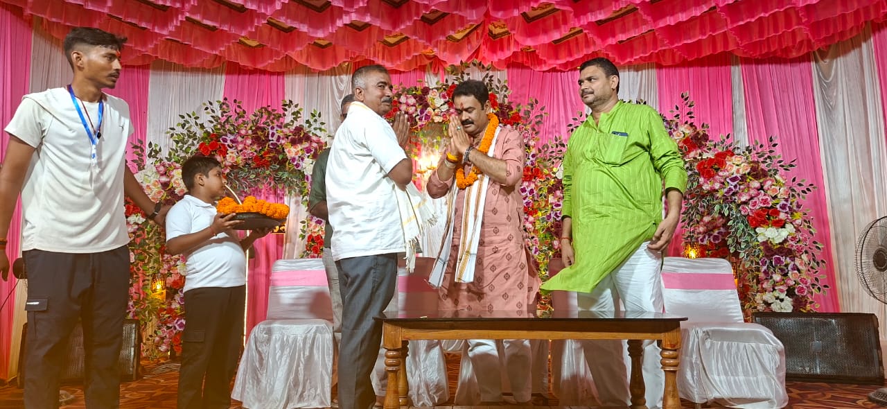 सिमरिया भोलास्थान में 6 दिवसीय गणेश पूजा मेले का शुभारंभ: तेघड़ा विधायक रजनीश कुमार ने किया उद्घाटन, रंगमंच निर्माण की घोषणा 5
