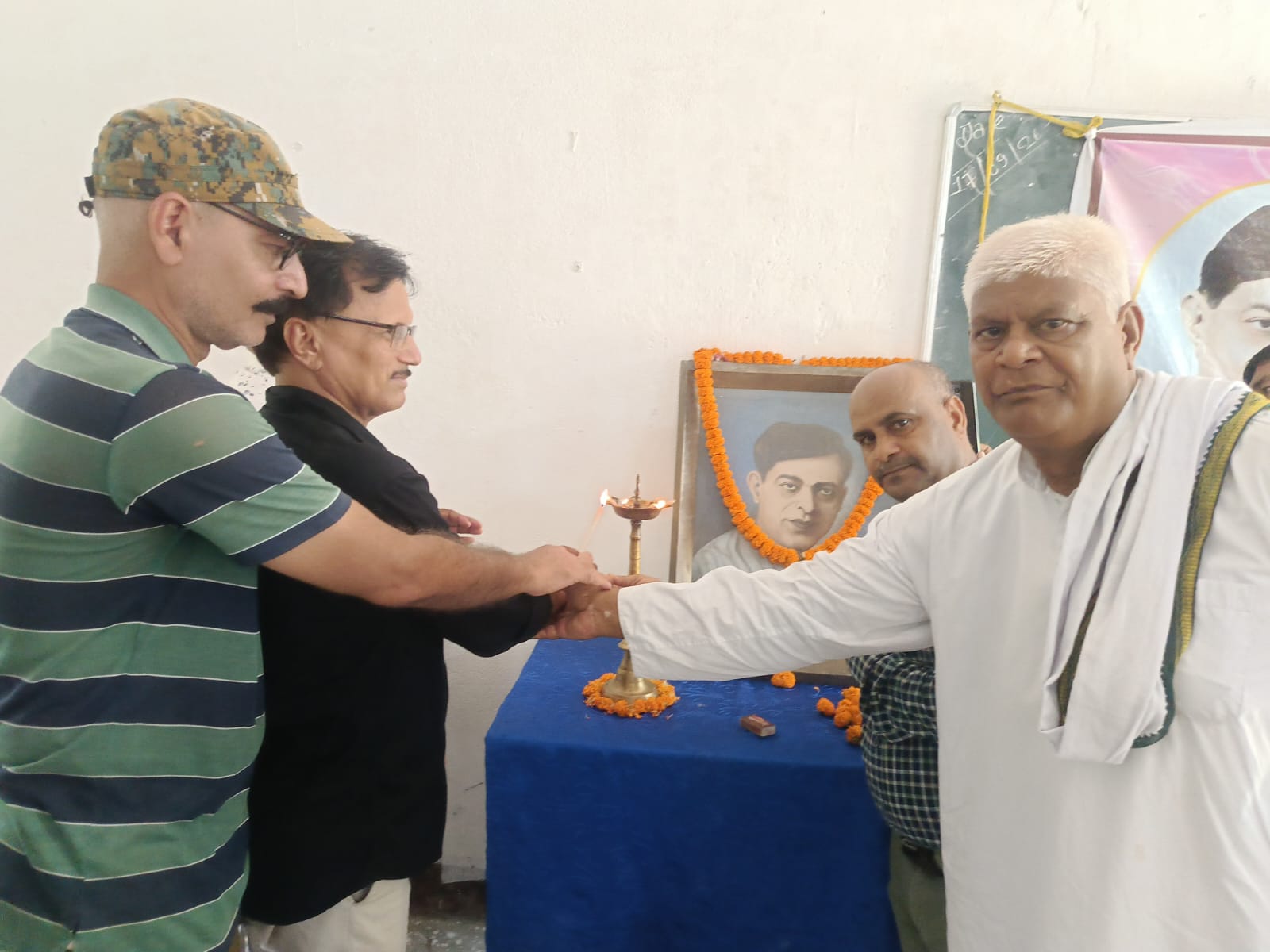 दिनकर कवियों के विश्वामित्र हैं - डा संजय भारद्वाज 12