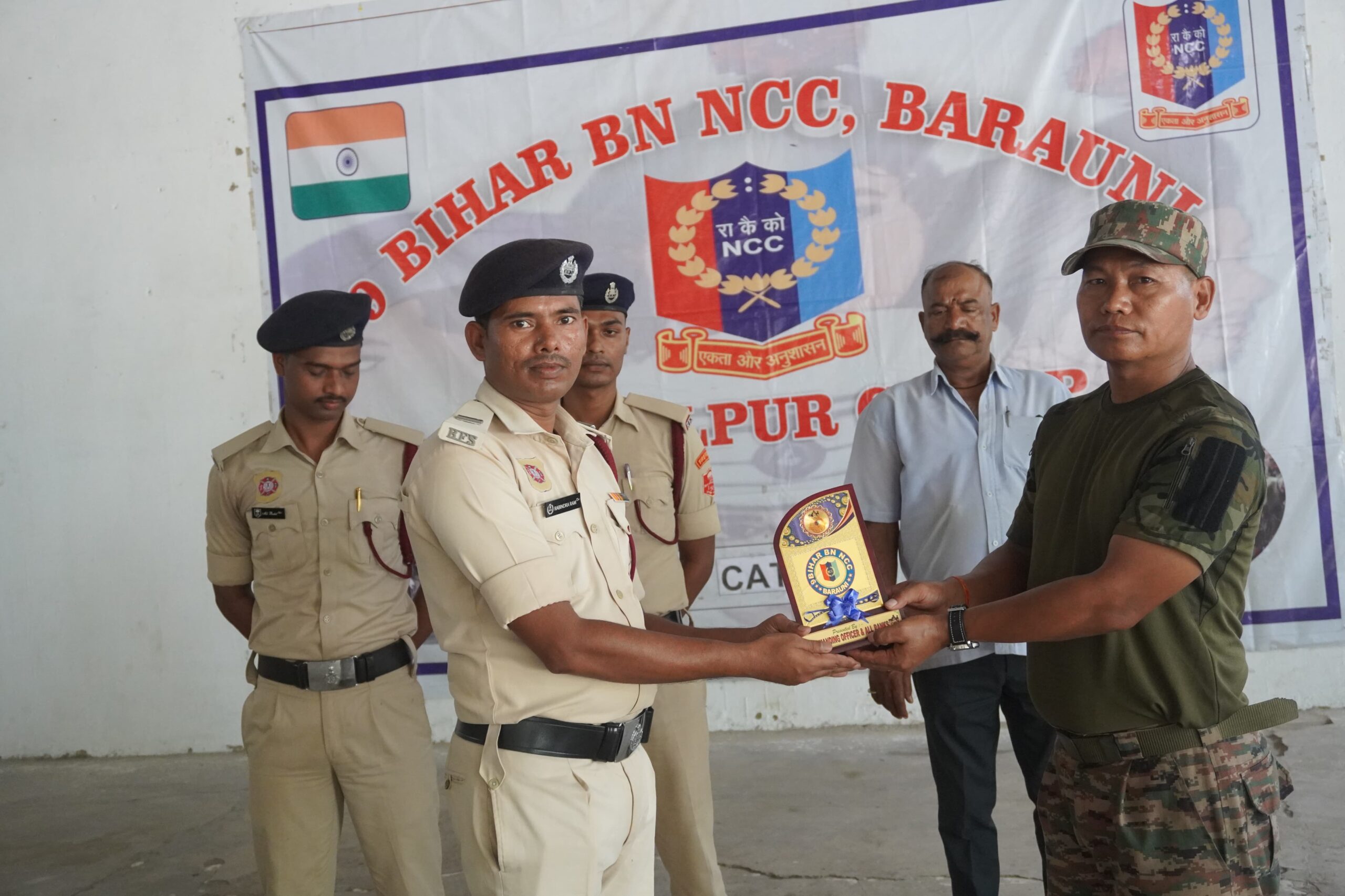 एनसीसी कैडेट्स को मिले अग्नि सुरक्षा के गुर: 9 बिहार बटालियन बरौनी में अग्निशमन विभाग ने दिया प्रशिक्षण 3