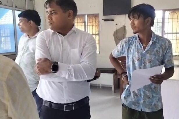 समस्तीपुर: एसडीओ सदर ने कल्याणपुर के शांति इमरजेंसी हॉस्पिटल के ऑपरेशन थिएटर को किया सील  1