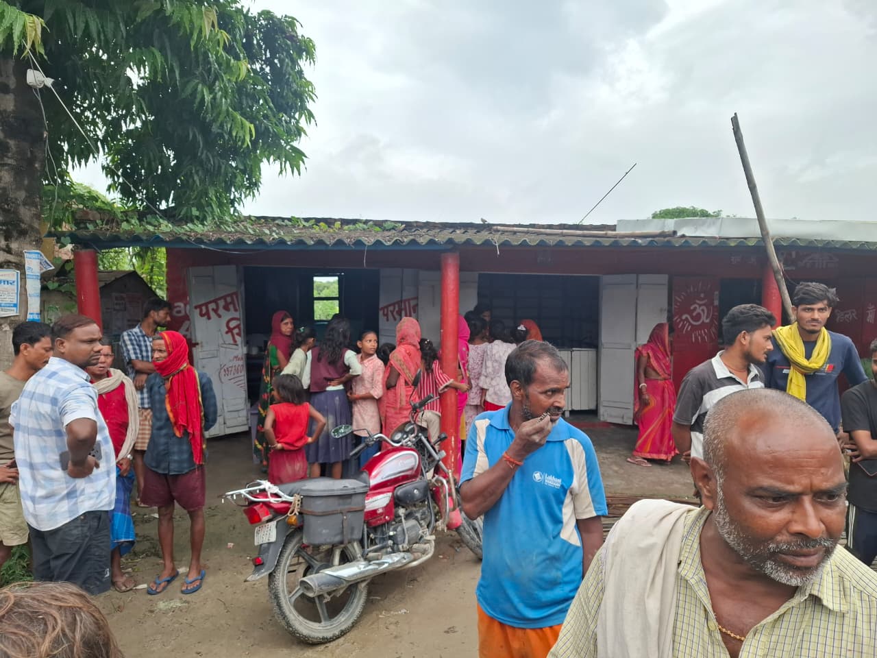 भगवानपुर: निजी क्लीनिक में इलाज के दौरान छह वर्षीय बच्ची की मौत, परिजनों ने सड़क जाम कर किया हंगामा 2