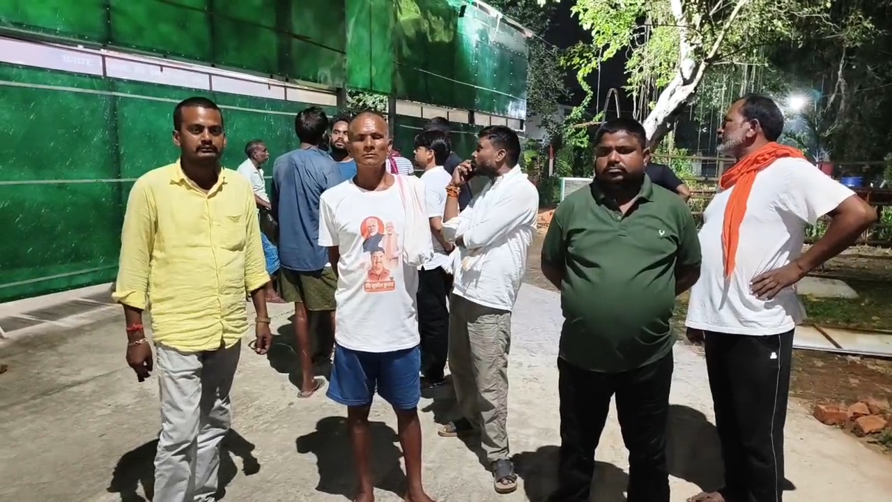 शटडाउन के बावजूद दौड़ी बिजली: नालंदा में खंभे पर काम कर रहे कर्मी की मौत, 2 झुलसे 4
