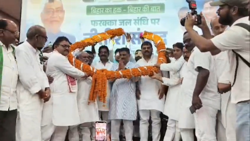 बिहार के पानी पर हक तय किए बिना फरक्का संधि स्वीकार नहीं: बेगूसराय में बोले संजय झा 4