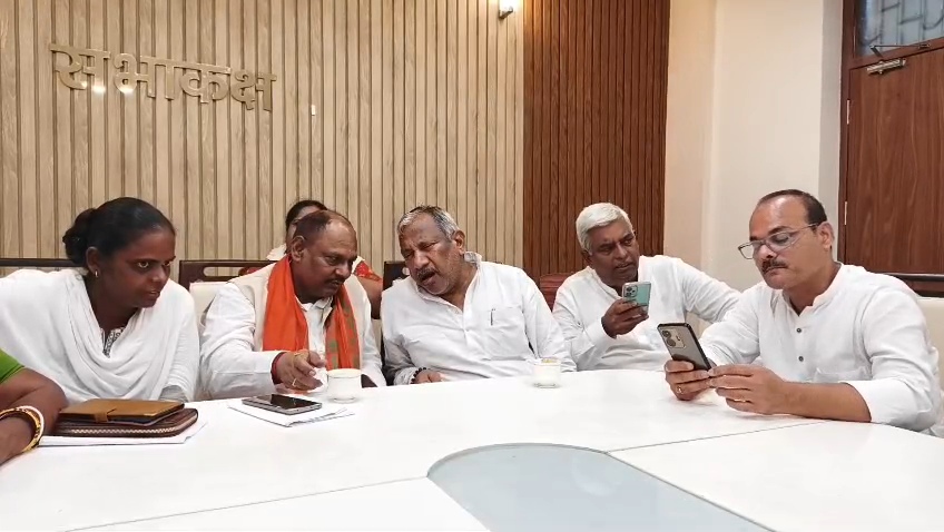 नालंदा: बख्तियारपुर का नाम ‘नीतीशपुर’ करने की मांग तेज, नालंदा सांसद कौशलेंद्र कुमार बोले- पार्टी में सहमति बनी तो केंद्र तक ले जाएंगे प्रस्ताव 3