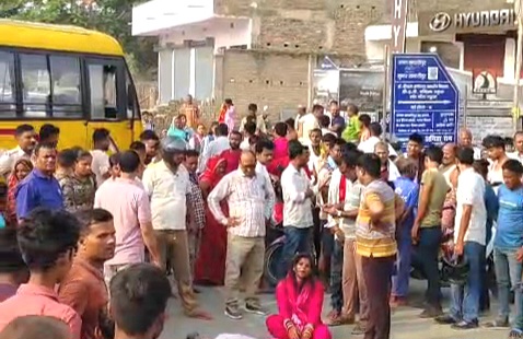 समस्तीपुर: तेज रफ्तार ट्रक ने स्कूटी को मारी टक्कर, 8 वर्षीय छात्रा की पहिए के नीचे दबकर मौत; शिक्षक पिता घायल 3