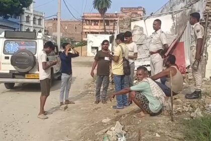 समस्तीपुर में नशे की सनक: पैसे न देने पर कलयुगी बेटे ने कुदाल से काटकर की पिता की हत्या, बचाने आई मां को भी किया लहूलुहान 51