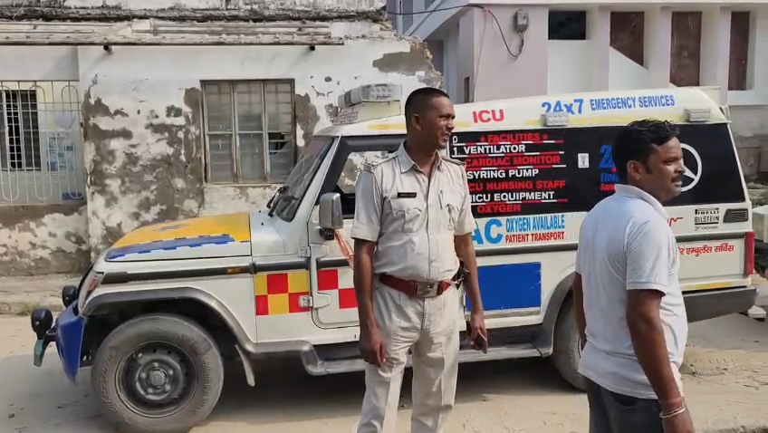 समस्तीपुर में नशे की सनक: पैसे न देने पर कलयुगी बेटे ने कुदाल से काटकर की पिता की हत्या, बचाने आई मां को भी किया लहूलुहान 4