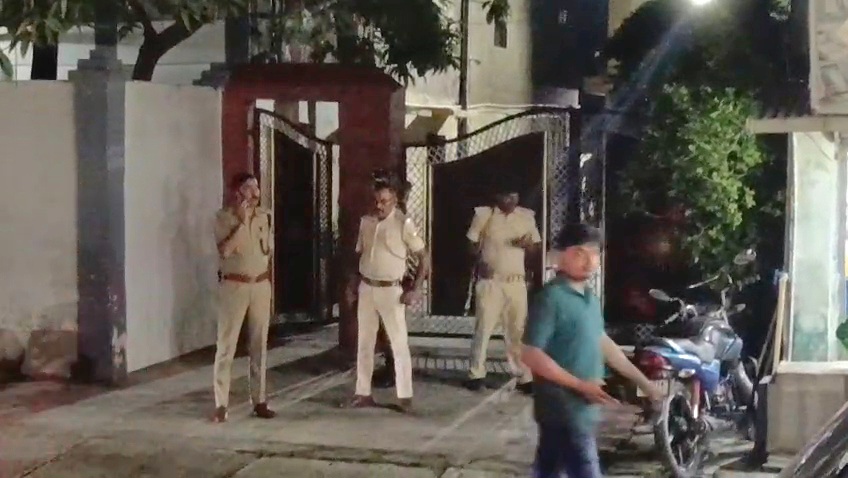 समस्तीपुर: लोजपा (रा) नेता सह सिने कारोबारी अंट्टू ईस्सर गिरफ्तार, STF और पुलिस ने 3 घंटे तक की छापेमारी 1