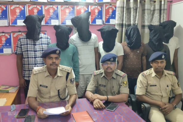 नालंदा में साइबर ठगी पर कतरीसराय पुलिस का बड़ा एक्शन, 7 साइबर ठग गिरफ्तार, 19 मोबाइल और 13 एटीएम,2 लाख 28 हजार बरामद 3