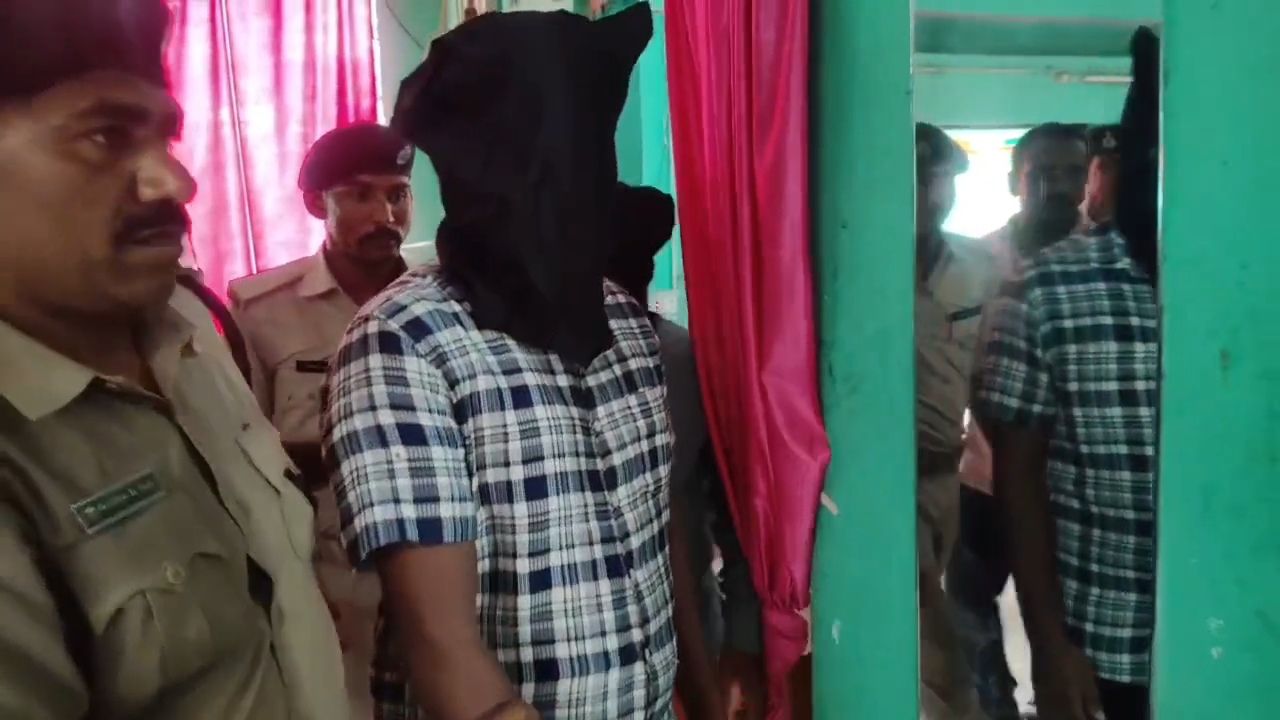 नालंदा में साइबर ठगी पर कतरीसराय पुलिस का बड़ा एक्शन, 7 साइबर ठग गिरफ्तार, 19 मोबाइल और 13 एटीएम,2 लाख 28 हजार बरामद 2