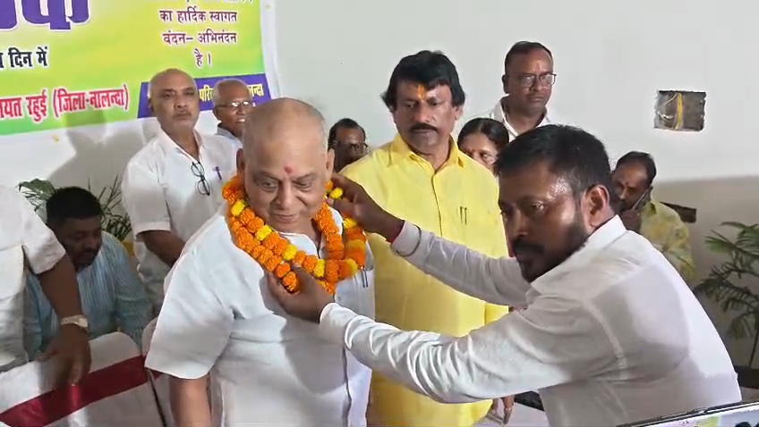 राहुल गांधी पर जेडीयू एमएलसी नीरज कुमार का हमला, बोले- कांग्रेस को बीपीएल में लाकर ही मानेगे राहुल गांधी, पीएम की दिवंगत मां की मिमिक्री करना  राजनीति में शुचिता का संकेत नहीं 4