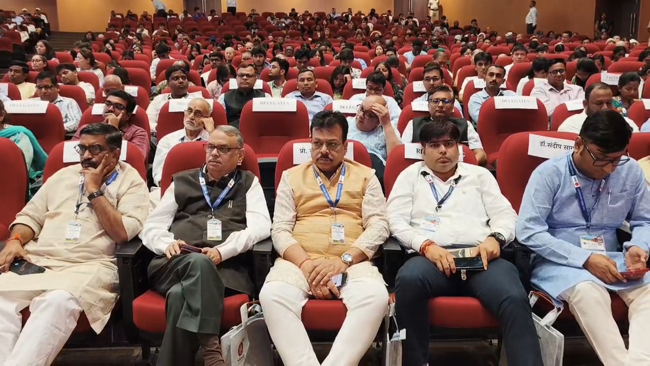 नालंदा विश्वविद्यालय में विकसित भारत पर राष्ट्रीय परिसंवाद, विकसित भारत के निर्माण में भारतीय ज्ञान परंपरा की भूमिका पर मंथन, जुटे देशभर के कुलपति और शिक्षाविद 4