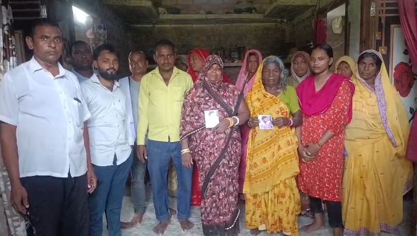 समस्तीपुर: घर के बाहर खेलने निकला 11 वर्षीय अमन सात दिन से लापता,रोसड़ा पुलिस पर परिजनों ने लगाया सहयोग नहीं करने का आरोप, परिवार में चिंता का माहौल 2