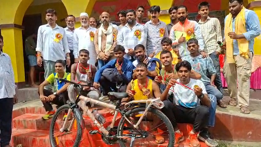 समस्तीपुर: पर्यावरण मैराथन में यूपी के धावकों का दबदबा, पवन राजवंश बने चैंपियन 7