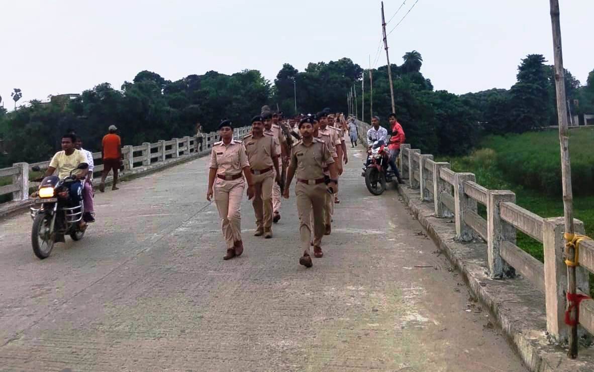 श्रीकृष्ण जन्माष्टमी मेले को लेकर पुलिस ने किया फ्लैग मार्च 2