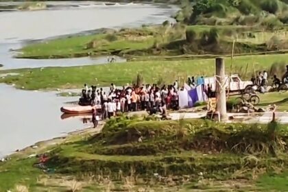 बहन से झगड़े के बाद बूढ़ी गंडक नदी में कूदी 15 साल की ज्योति, तेज बहाव में बही; तलाश में जुटी SDRF की टीम 21