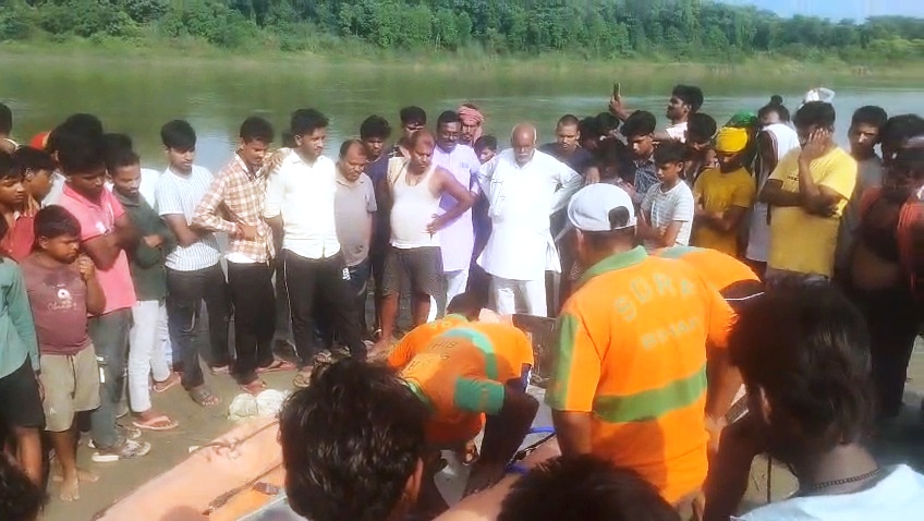 बहन से झगड़े के बाद बूढ़ी गंडक नदी में कूदी 15 साल की ज्योति, तेज बहाव में बही; तलाश में जुटी SDRF की टीम 2