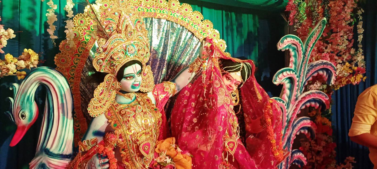वीरपुर में धूमधाम से मनाया जा रहा भगवान श्रीकृष्ण का 5253वां जन्मोत्सव; आकर्षक झांकियों के साथ 10 सितंबर तक दर्शन के लिए खुला पट 2