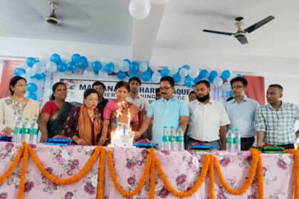 समस्तीपुर: मौलाना मजहरुल हक टीचर्स ट्रेनिंग कॉलेज में धूमधाम से मना शिक्षक दिवस, गुरुजनों को किया गया सम्मानित 6