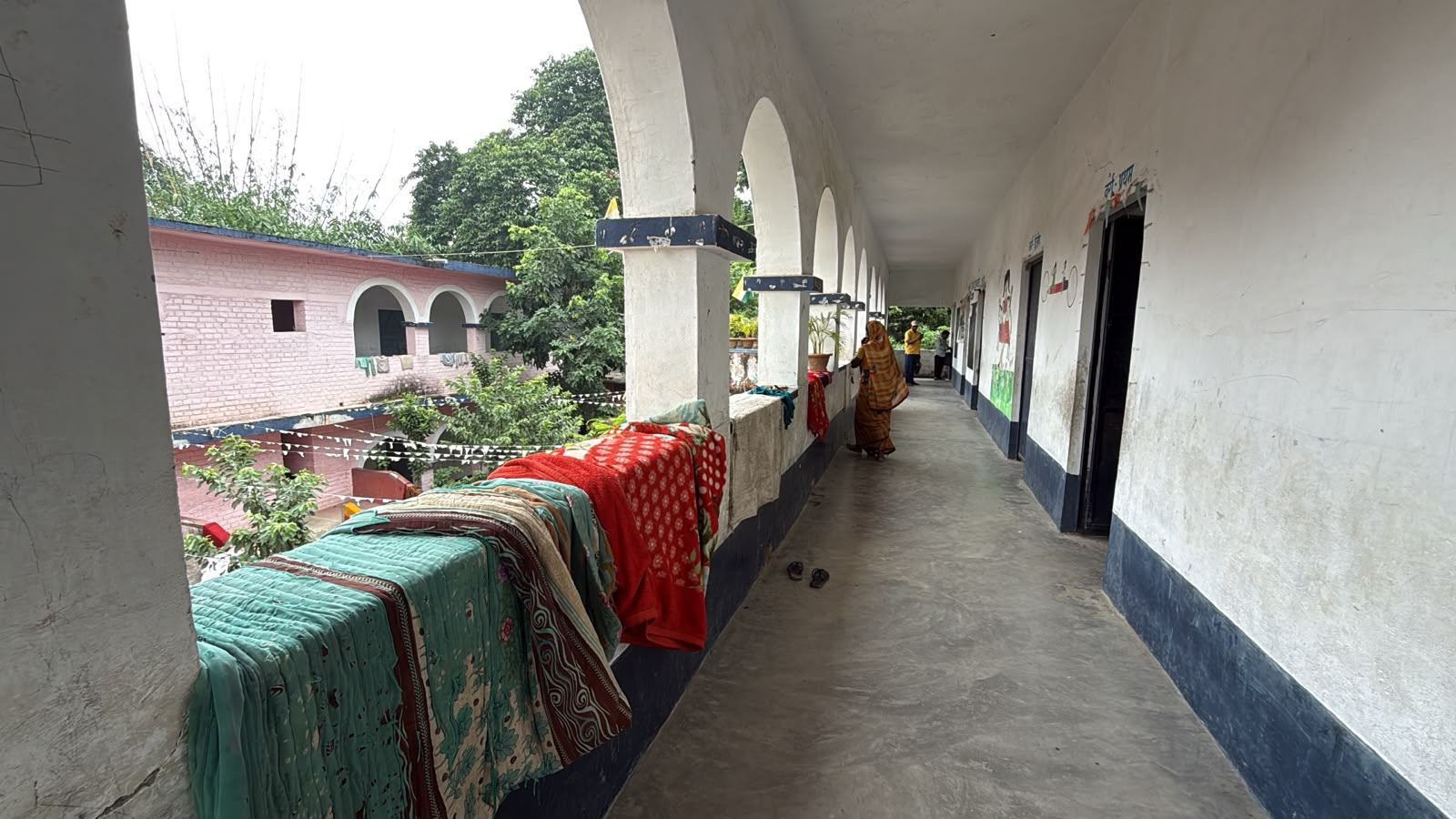 बाढ़ प्रभावितों के लिए राहत कैंप शुरू, भोजन से लेकर चिकित्सा तक की सुविधा उपलब्ध 17