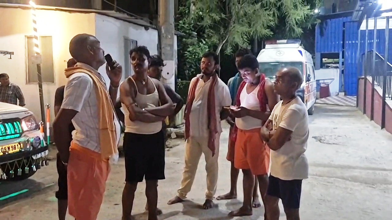 बेगूसराय में बाढ़ का कहर: दरवाजे पर खेल रहे मासूम का फिसला पैर, गहरे पानी में डूबने से दर्दनाक मौत 3