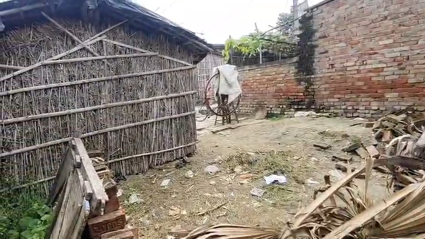 सरकारी जमीन अतिक्रमण विवाद में खूनी संघर्ष, 2 साल से चक्कर काट रहे पीड़ित ने लगाई निष्पक्ष जांच की गुहार 3