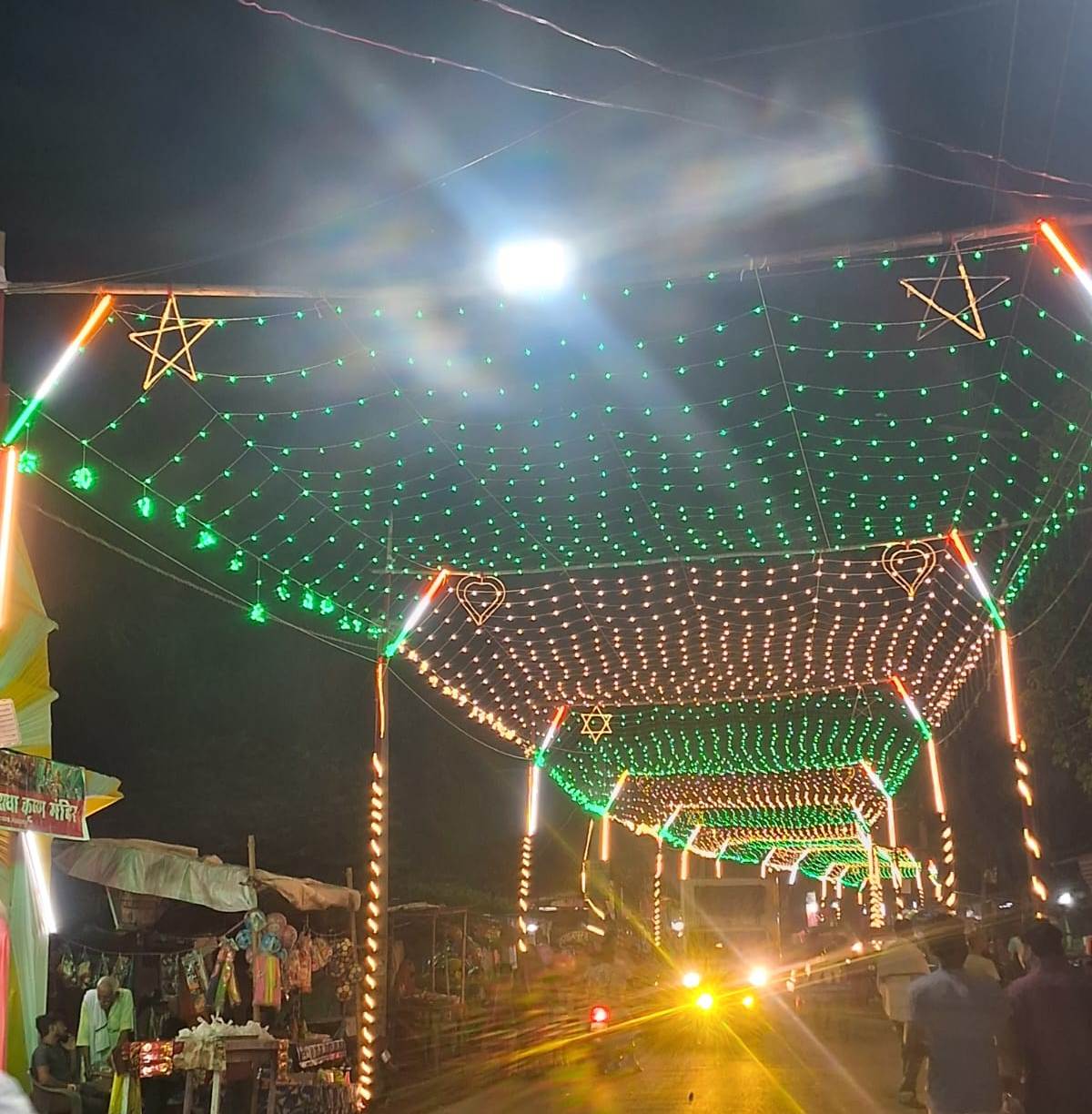 जय कन्हैया लाल की गूंज से गूंजा भगवानपुर, पट खुलते ही उमड़ी श्रद्धालुओं की भीड़ 3