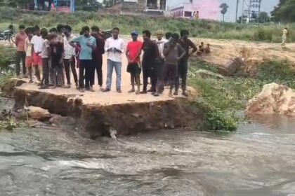 मुहाने नदी में पानी बढ़ते ही बहा सतनाग का डायवर्सन: 5 गांवों का संपर्क टूटा, बिजली के खंभे के सहारे जान जोखिम में डाल रहे ग्रामीण 14