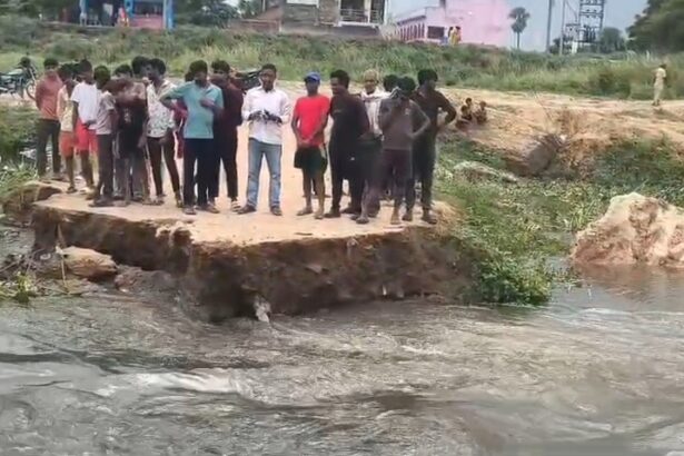 मुहाने नदी में पानी बढ़ते ही बहा सतनाग का डायवर्सन: 5 गांवों का संपर्क टूटा, बिजली के खंभे के सहारे जान जोखिम में डाल रहे ग्रामीण 9